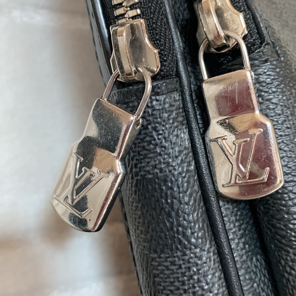 Louis Vuitton Damier Graphite Canvas Avenue Slingbag Backpack Style Bag - Picture 16 of 16